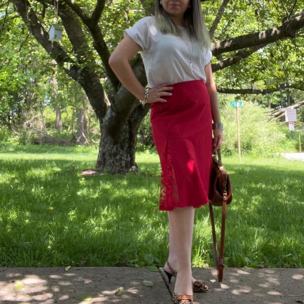 APOSTROPHE Skirt COLOR RED SIZE 8